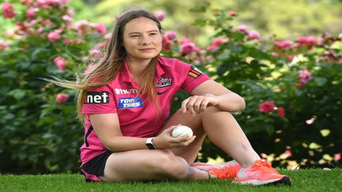Lauren Cheatle कैंसर के इलाज के चलते WPL 2024 से हुईं बाहर