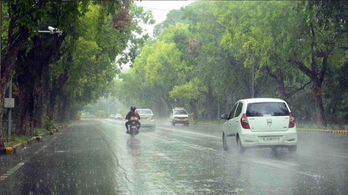पंजाब में बारिश से बदला मौसम, ओलावृष्टि से बढ़ी ठंडक; कई जिलों में वर्षा का  ऑरेंज-येलो अलर्ट जारी, ये है IMD का अपडेट - Rain changed the weather in  Punjab hailstorm ...
