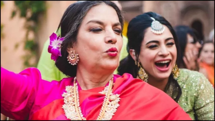 तब्बू ने की एक्ट्रेस की खिंचाई (Photo Credit: Instagram)