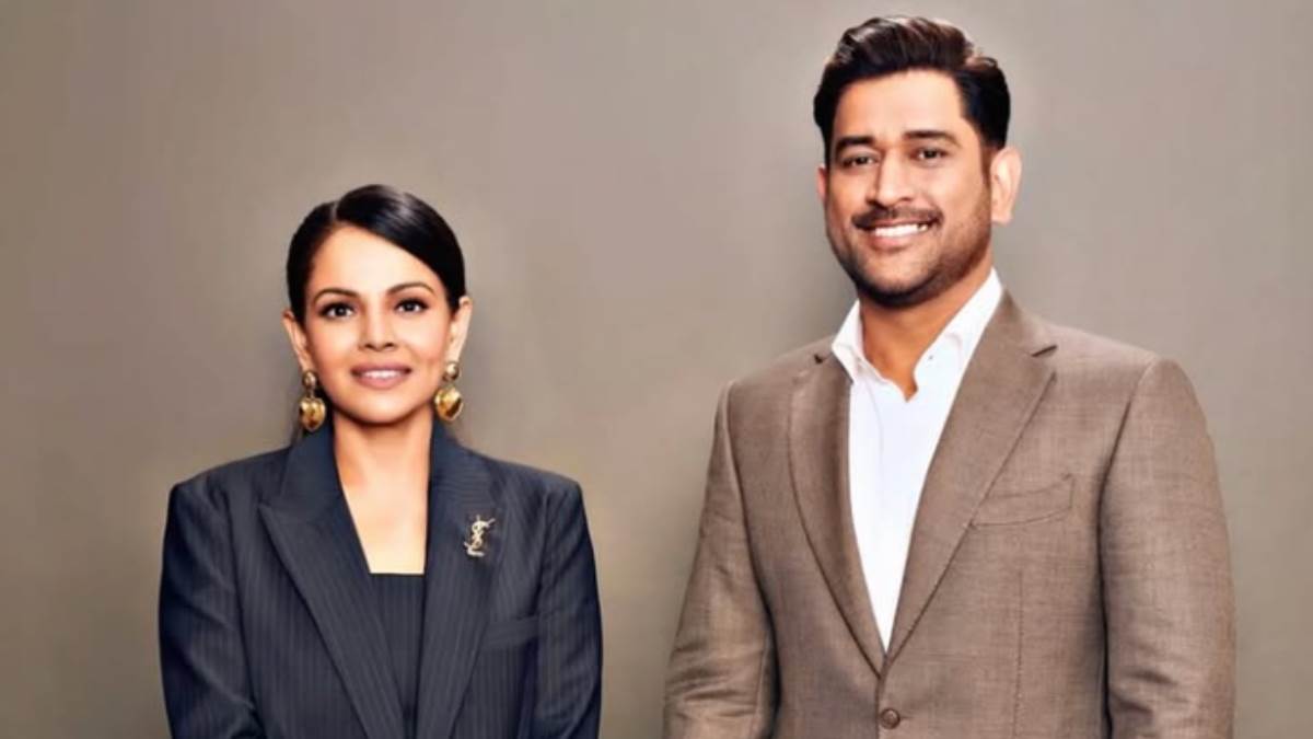 https://www.jagranimages.com/images/newimg/01022025/01_02_2025-ms_dhoni_namita_thapar_23877068.jpg