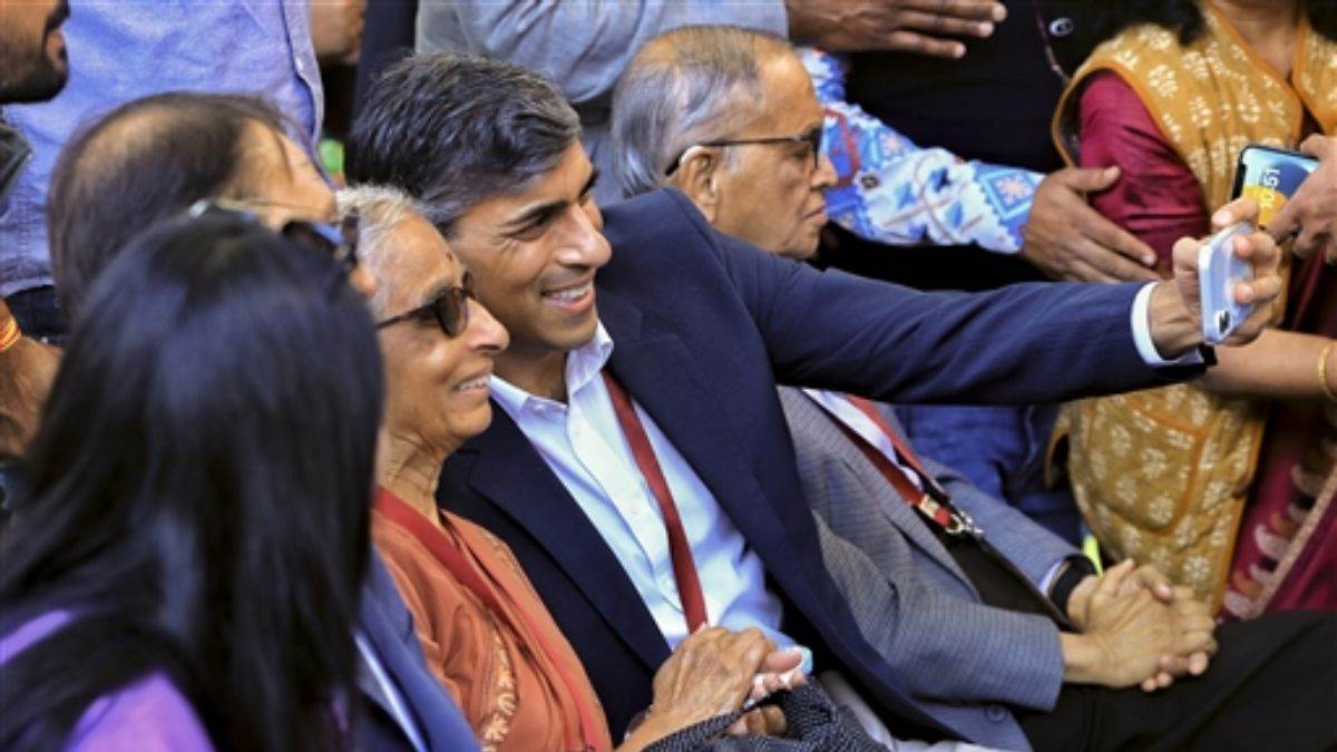 https://www.jagranimages.com/images/newimg/01022025/01_02_2025-rishi_sunak_jlf_23876863.jpg