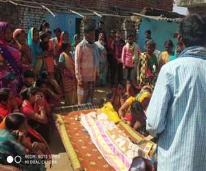 चमोली हादसा का एक दर्द यह भी: बेटे का शव नहीं मिला तो पुतले का किया अंतिम संस्कार। जागरण