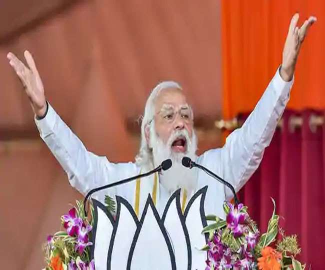 बंगाल में एक चुनावी रैली के दौरान प्रधानमंत्री नरेंद्र मोदी। फाइल