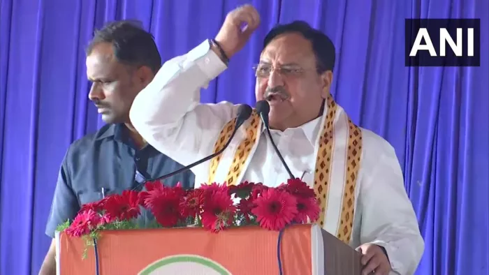 जेपी नड्डा ने 'विजय संकल्प यात्रा' को दिखाई झंडी।