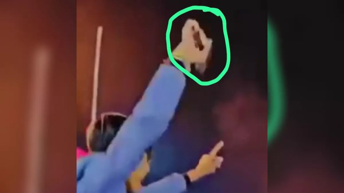 शादी समारोह में भोजपुरी गाने पर पिस्टल लहराते युवक का वीडियो वायरल