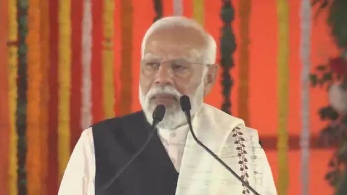 PM Modi Dhanbad Visit : प्रधानमंत्री मोदी ने झारखंड को दी बड़ी सौगातें, पढ़ें संबोधन की प्रमुख बातें