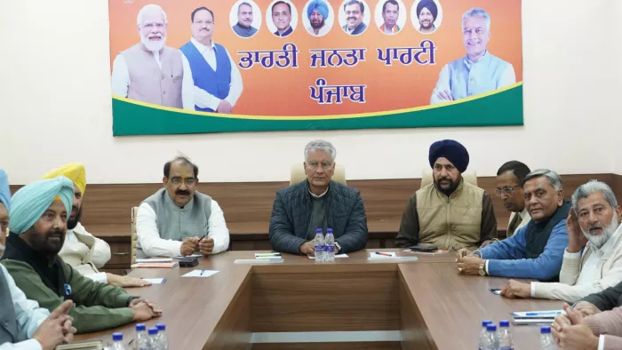 भाजपा नेता सुनील जाखड़ का AAP-Congress पर हमला