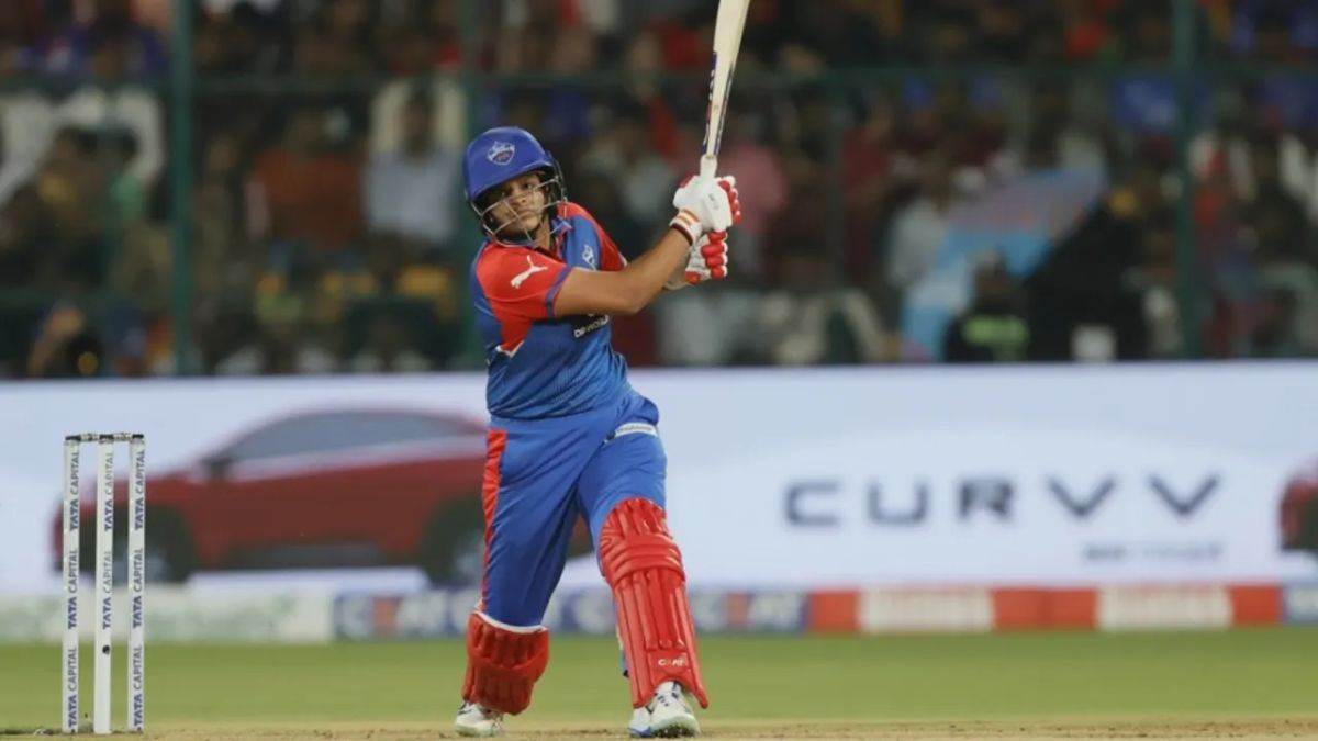 dc vs rcb wpl 2025 delhi capitals book playoff spot 9 wicket win over rcb