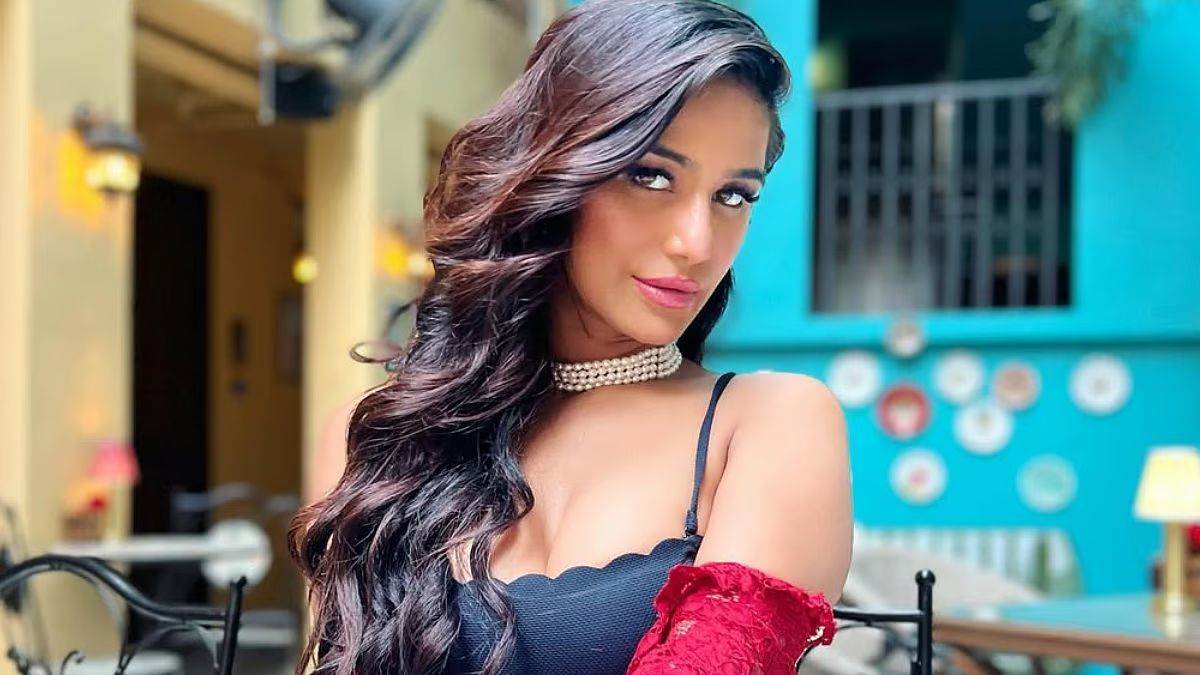 https://www.jagranimages.com/images/newimg/01032025/01_03_2025-poonam_23893143.jpg