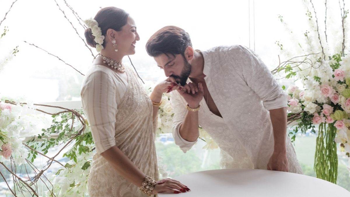 https://www.jagranimages.com/images/newimg/01032025/01_03_2025-sonakshi_sinha_on_love_with_zaheer_iqbal_23892949.jpg