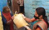 Corona effect : विधायक ने DM को सौंपा पत्र, पार्षदों ने नगर निगम में की बैठक, कई संगठनों ने बढ़ाए हाथ
