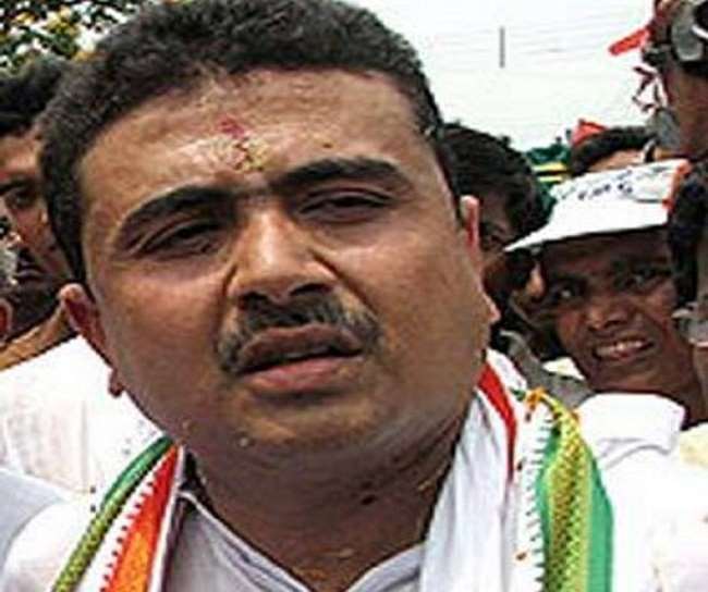 भाजपा नेता सुवेंदु अधिकारी के काफिले पर सड़क के दोनों ओर से पथराव किया गया है।