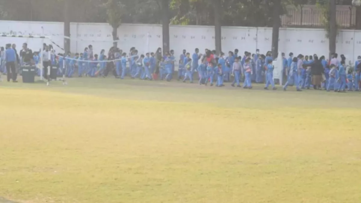 दिल्ली के 2 जिलों के 24 स्कूलों में नहीं है खेल का मैदान, छात्रों को नहीं है आउटडोर गेम्स की जानकारी
