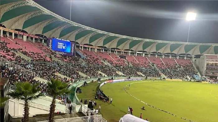 IPL In Lucknow: आज सुपर जायंट्स और दिल्ली कैपिटल्स के बीच मुकाबला