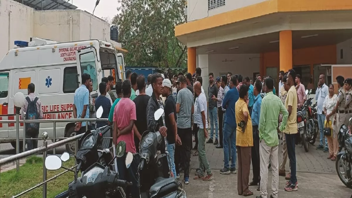 Chakradharpur: NH-75 पर तेज रफ्तार वाहन ने महिला आरपीएफ जवान को रौंदा, अस्‍पताल ले जाते समय मौत