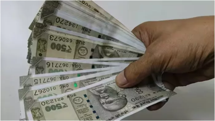 EPFO Rules, SBI डेबिट कार्ड चार्ज और Fastag KYC, 1 अप्रैल से बदल गए कई नियम; जेब पर पड़ेगा बोझ?