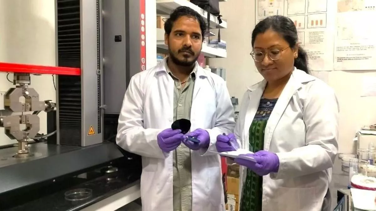 आईसर के वैज्ञानिकों ने खोजा पॉलीथिन का सस्ता बायोडिग्रेडेबल विकल्प, केकड़े से प्रेरणा ले बना दी नैनोकम्पोजिट फिल्म
