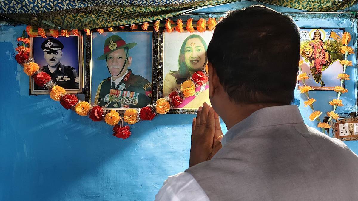 https://www.jagranimages.com/images/newimg/01042024/01_04_2024-cds_bipin_rawat_23687568.jpg