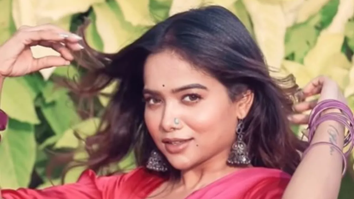 Manisha Rani Video: गुलाबी साड़ी में मनीषा रानी ने दिखाई ऐसी मदमस्त अदाएं, फैंस बोले- ये लड़की नहीं अंगार है