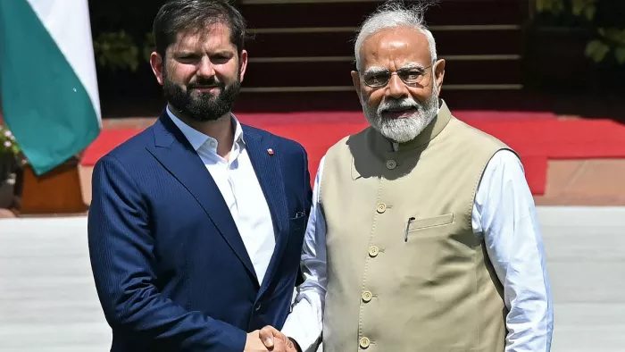 प्रधानमंत्री नरेंद्र मोदी से मिले चीले के राष्ट्रपति। (फोटो- एएनआई)