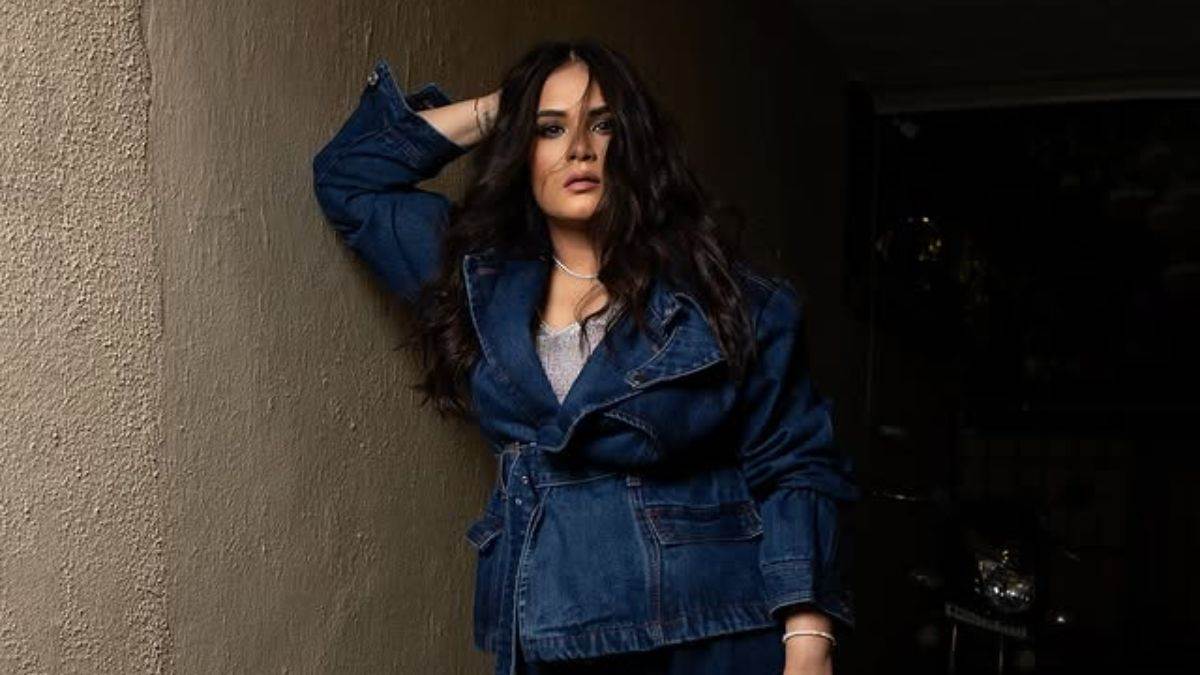 https://www.jagranimages.com/images/newimg/01042025/01_04_2025-richa_chadha_movies__23909732.jpg