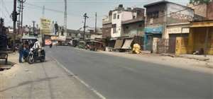 कोरोना क&zwnj;र्फ्यू में शहर के बाजारों में पसरा रहा सन्नाटा