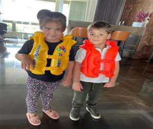 Karan Johar share a cool photo of Yash and Roohi. photo source @karanjohar instagram.