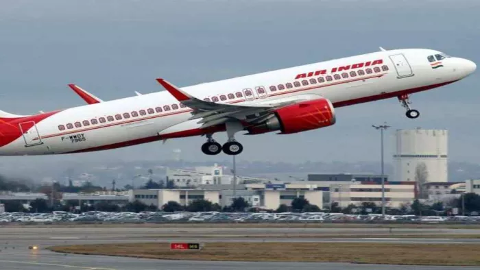 कोरोना से पहले हवाई यात्रियों का औसत 3,98,579 प्रतिदिन था।