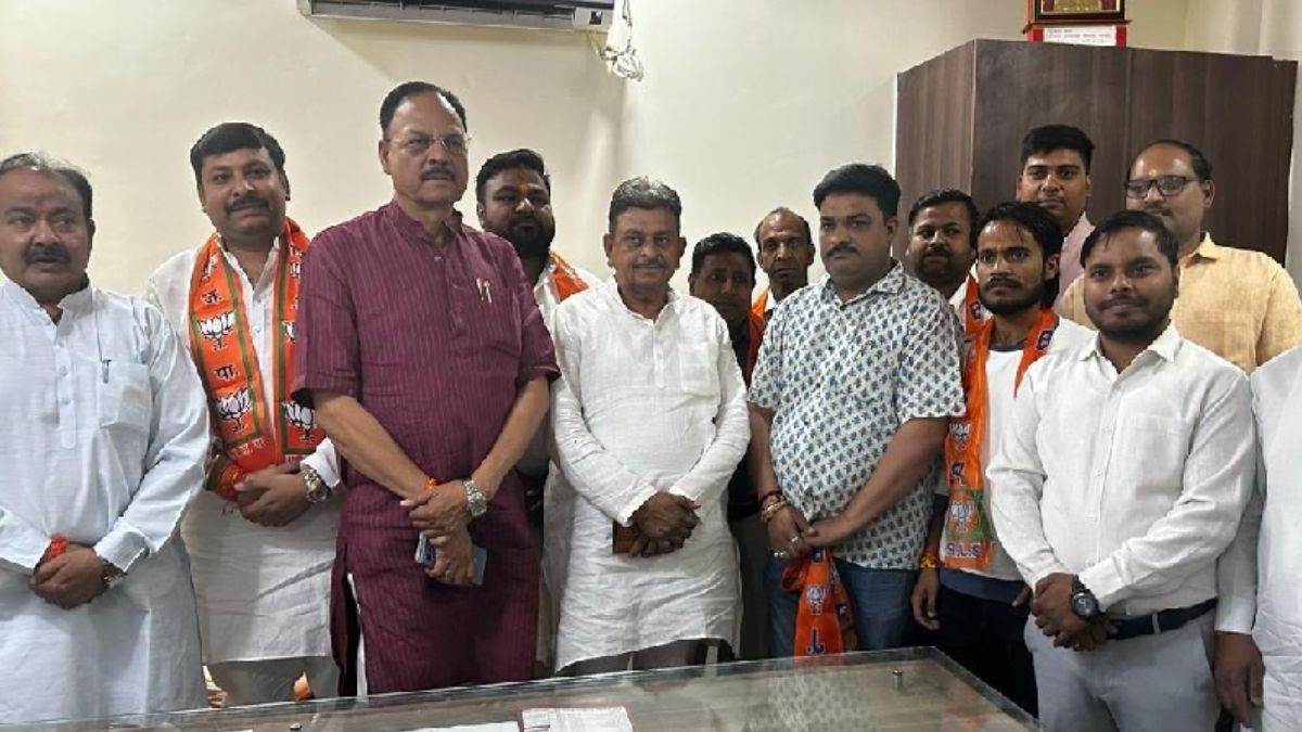 https://www.jagranimages.com/images/newimg/01052024/01_05_2024-jaithra_chairman_vivek_joins_bjp_23708634.jpg