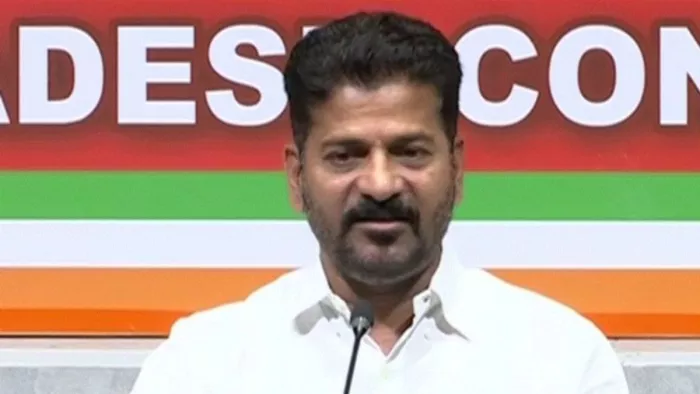 तेलंगाना CM के वकील दिल्ली पुलिस के समक्ष हुए पेश।