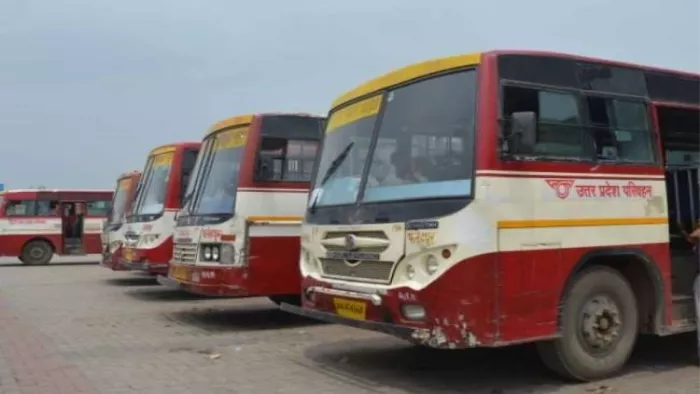 Agra News: चार से रोडवेज बसों से मुश्किल भरा होगा सफर