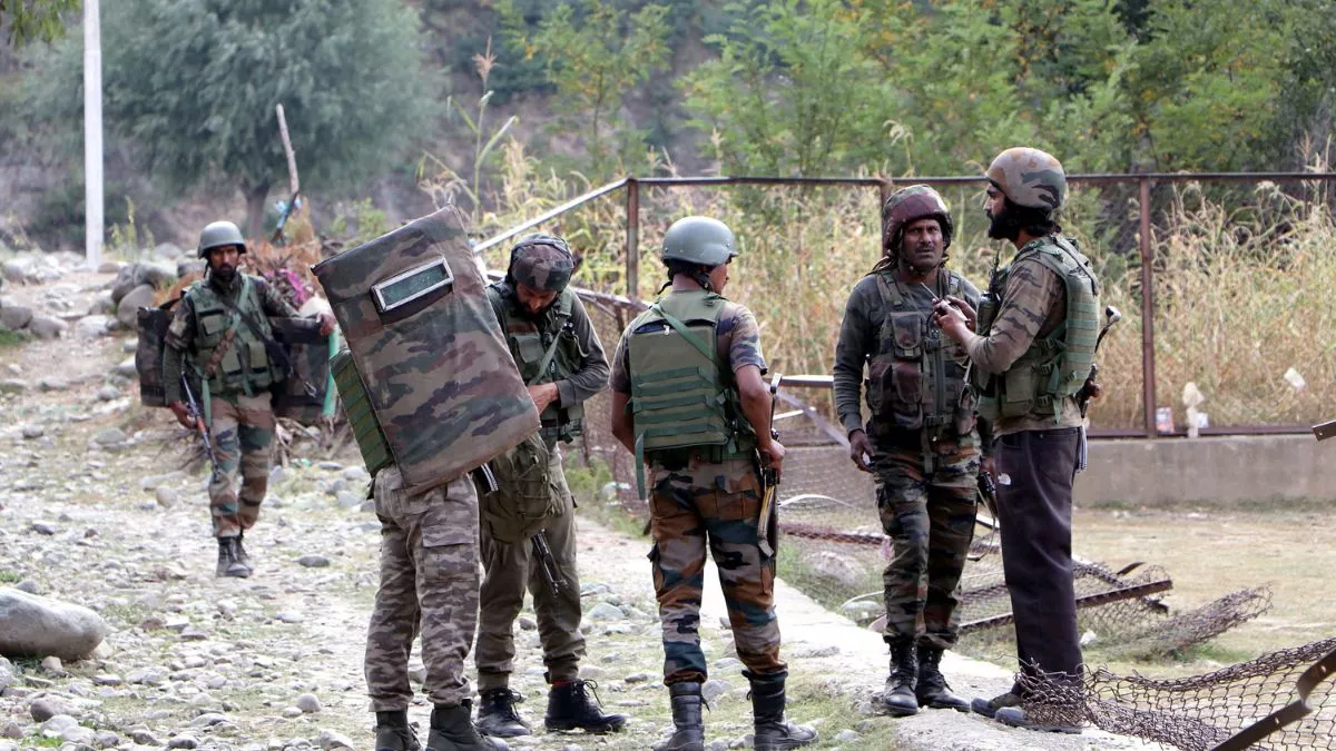 Jammu Kashmir News: VDG की हत्या में शामिल आतंकवादी समूहों का पता लगाने के लिए सेना ने कठुआ तक बढ़ाया सर्च अभियान