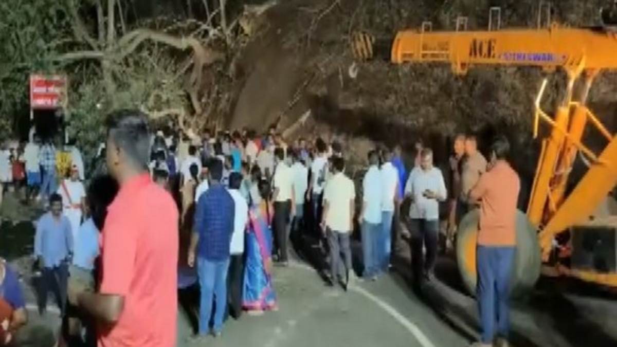 https://www.jagranimages.com/images/newimg/01052024/01_05_2024-tamilnadu_accident_23708613.jpg