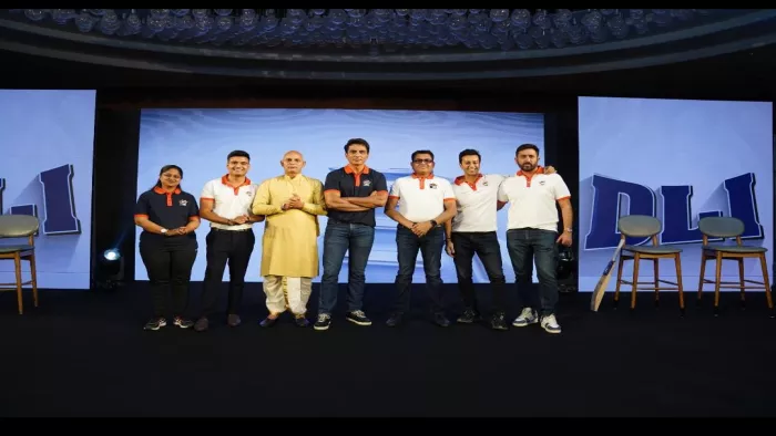 सोनू सूद को ड्रीम लीग ऑफ इंडिया के लिए लीग कमिश्नर नियुक्त किया गया।