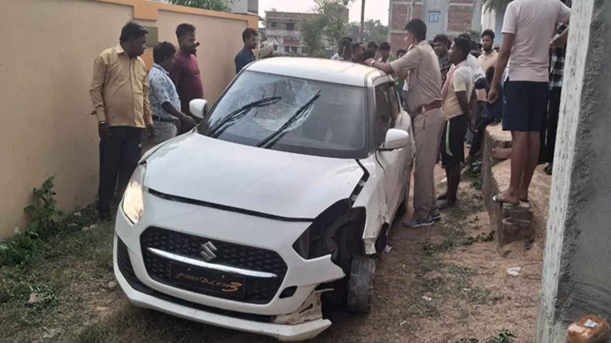 Jamshedpur News: चोरी कर भाग रहे युवकों ने 15 KM तक रिम पर दौड़ाई कार, हवाई फायरिंग कर मचाया दहशत