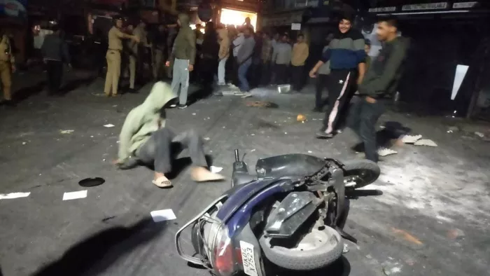 Nainital Crime: बाद में प्रशासन के वरिष्ठ अधिकारियों ने हस्तक्षेप कर स्थिति को नियंत्रण में किया। Jagran