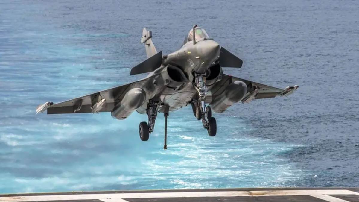 https://www.jagranimages.com/images/newimg/01052025/01_05_2025-rafale_23929383.jpg