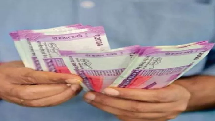 आम दिनचर्या में धन लाभ के मिलते हैं ये संकेत