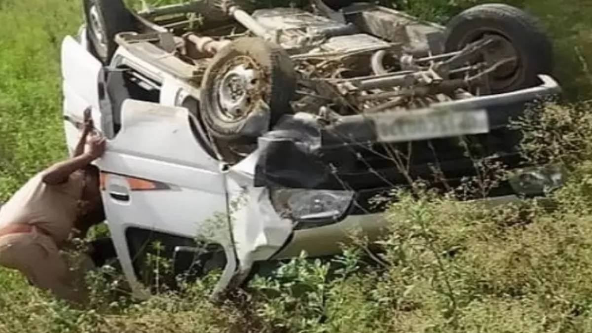 https://www.jagranimages.com/images/newimg/01062023/01_06_2023-dehradun_four_riders_injured_in_a_car_accident_23429475.jpg