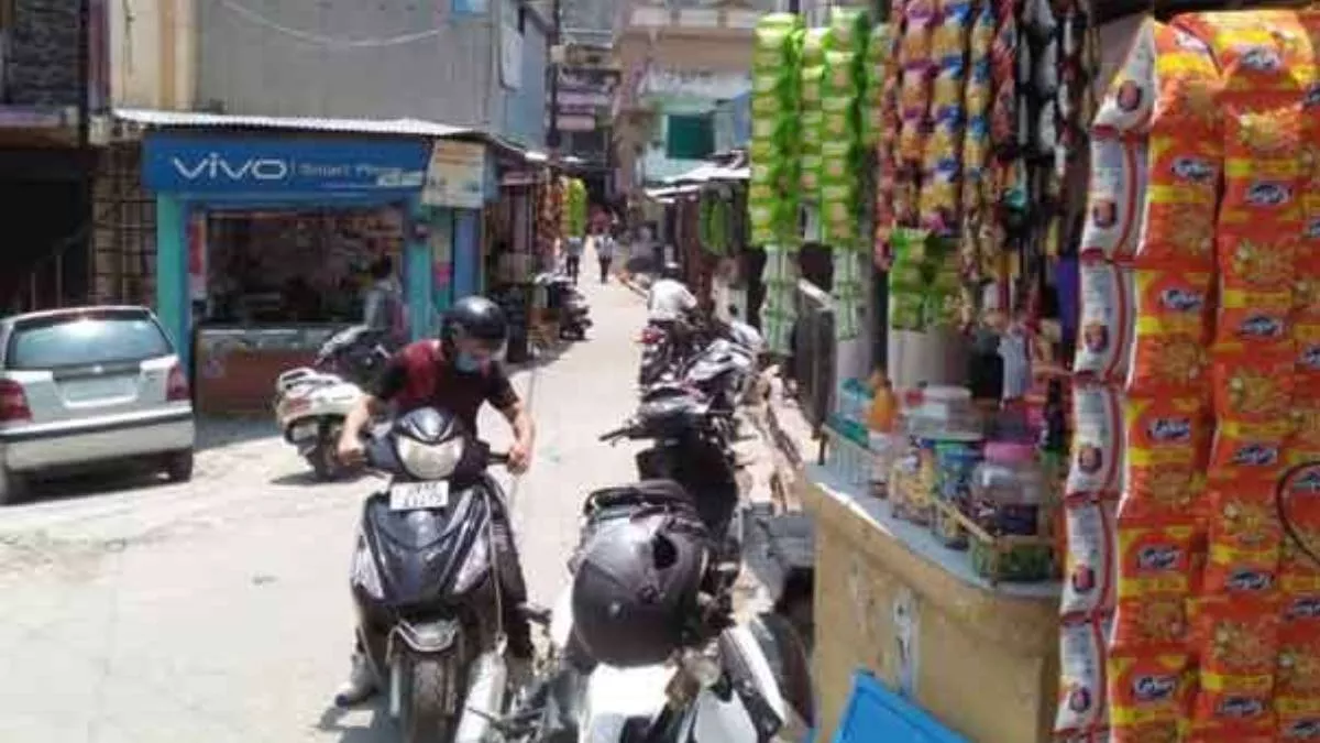 https://www.jagranimages.com/images/newimg/01062023/01_06_2023-market_shutdown_in_uttarkashi_2_june_23429568.jpg