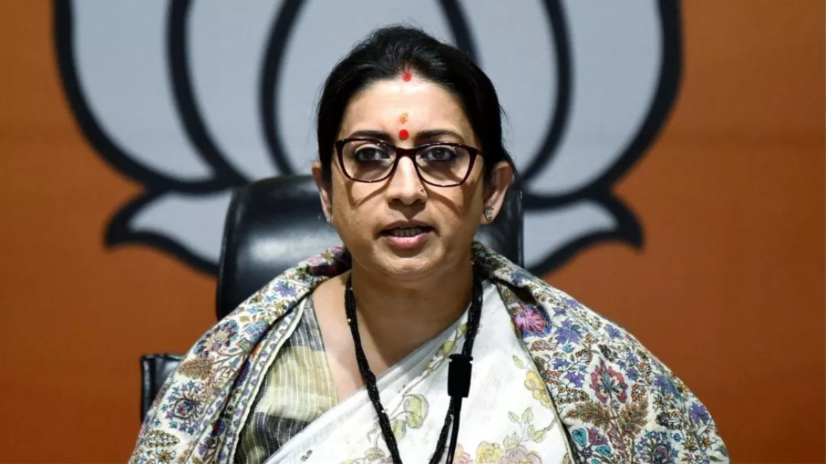 Smriti Irani: 'लापता' का पोस्टर शेयर करने पर स्मृति ईरानी ने कांग्रेस पर किया पलटवार, बताया राहुल गांधी का पता