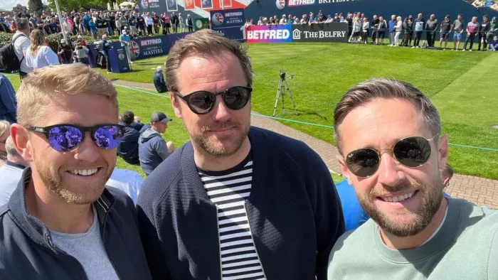 क्रिस वोक्स ने लिया क्रिकेट से ब्रेक (PC- Chirs Woakes Insta)