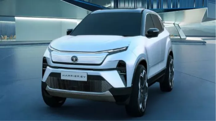 Tata Motors साल 2025 के अंत तक 10 नई Electric Cars पेश करेगी।