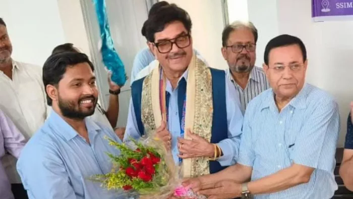 हाजीपुर में पहुंचे शत्रुघ्न सिन्हा और खान सर