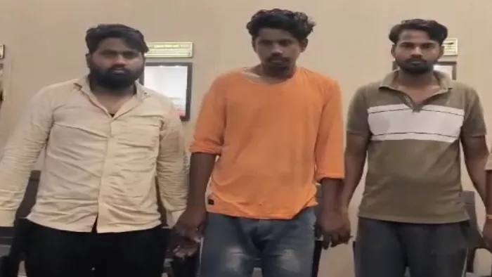 आजमगढ़: पुलिस की गिरफ्त में हत्यारोपित। जागरण