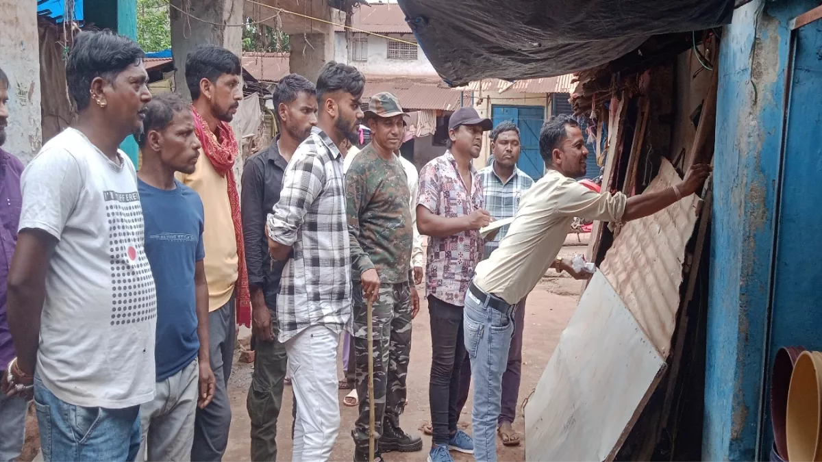 Jharkhand News: अतिक्रमण के खिलाफ नोवामुंडी में चलेगा बुलडोजर? 181 दुकान और मकानों को किया गया चिन्हित