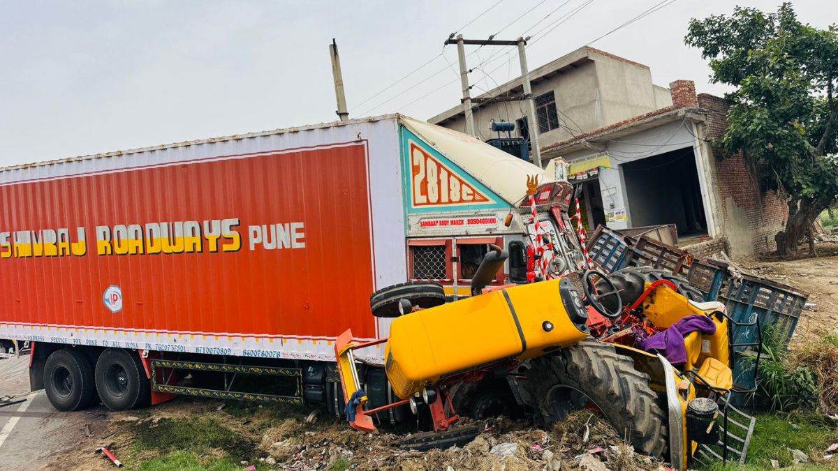 accident in aligarh three people including a father and son died when a canter climbed over a divider