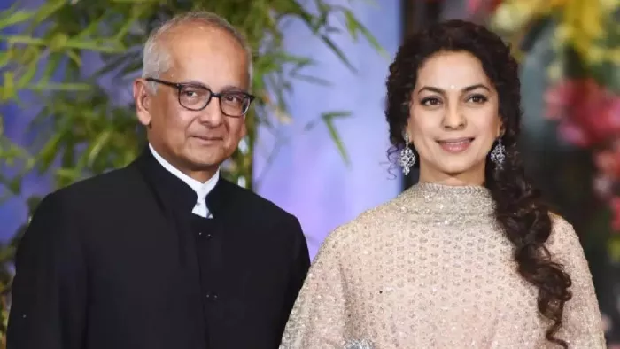 कर्ज से बर्बाद हो चुके थे जूही चावला के पति (Photo Credit- X)