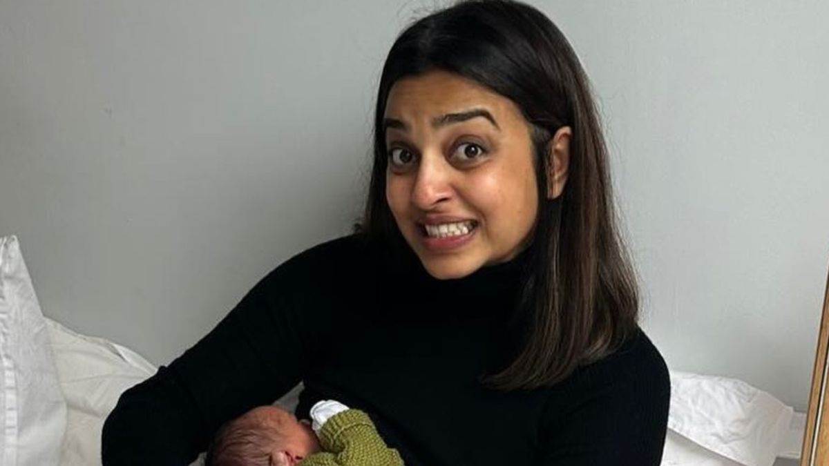 https://www.jagranimages.com/images/newimg/01062025/01_06_2025-radhika_6_23953374.jpg