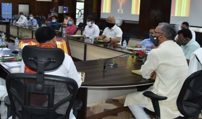 छात्रों को ऑनलाइन मिलेंगी 35 लाख किताबें: त्रिवेंद्र